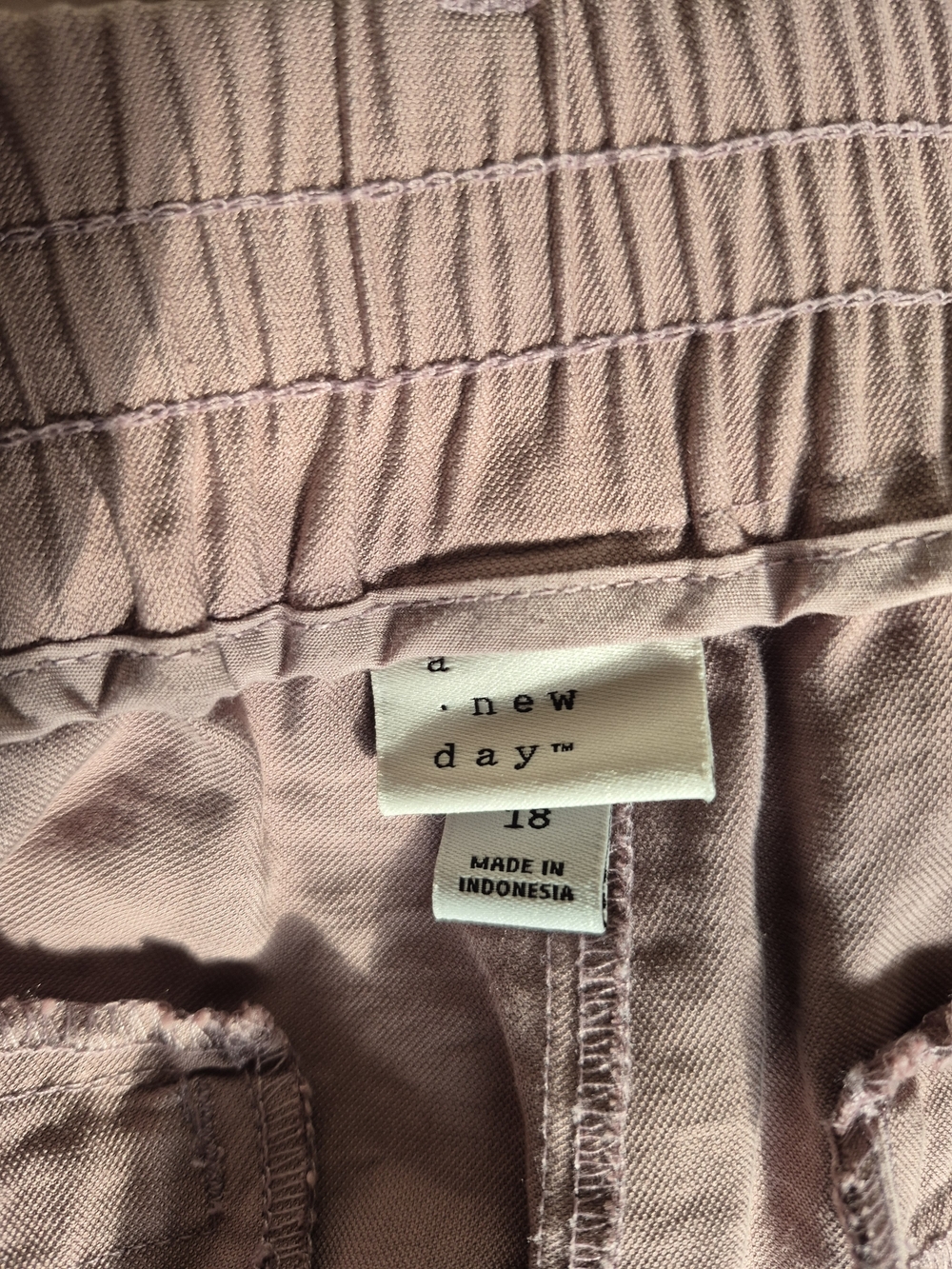 a new day Cropped Tapered Pants in Dusty Rose - Picture 2 of 6